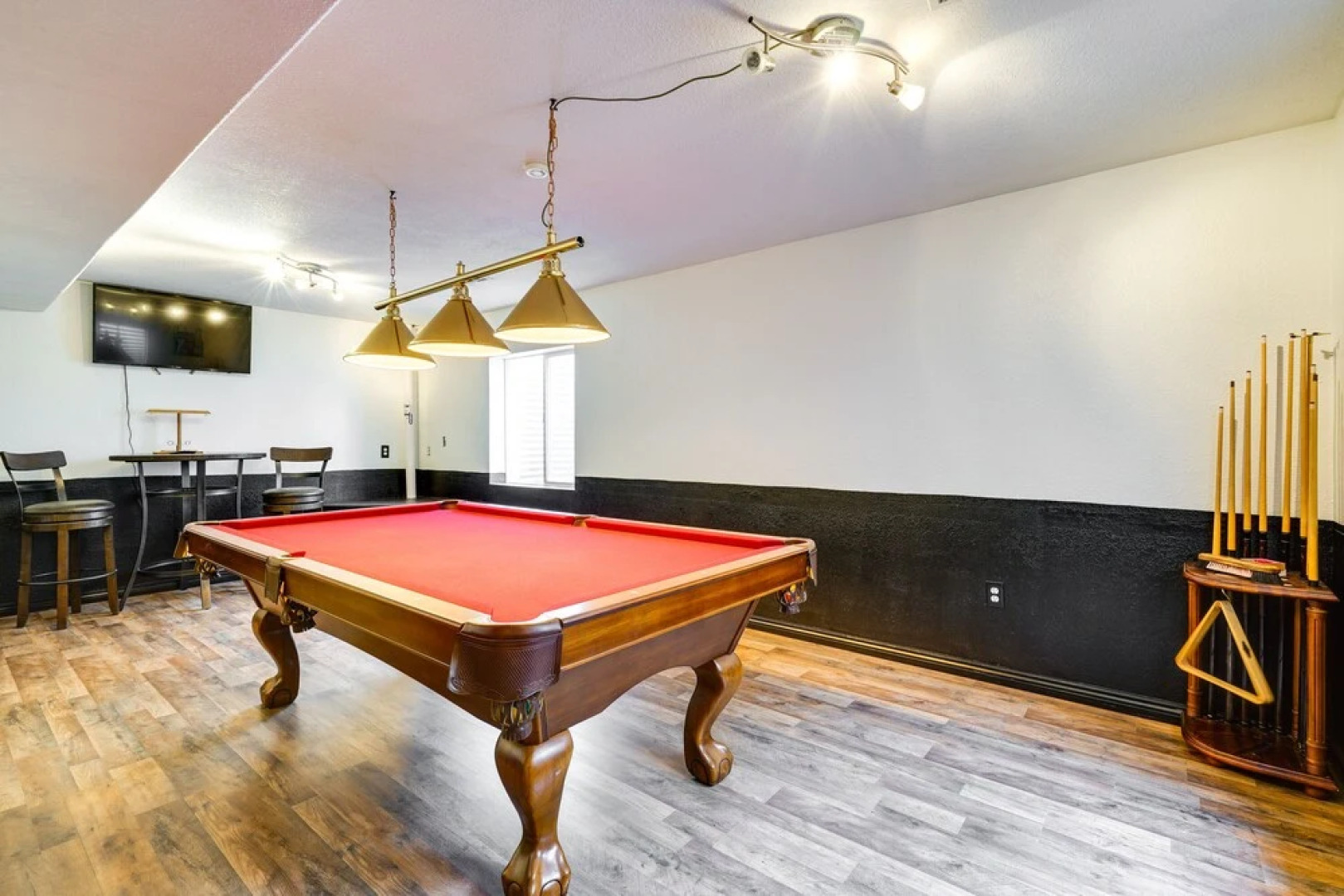 Fountain Retreat w/ Private Hot Tub & Fire Pit