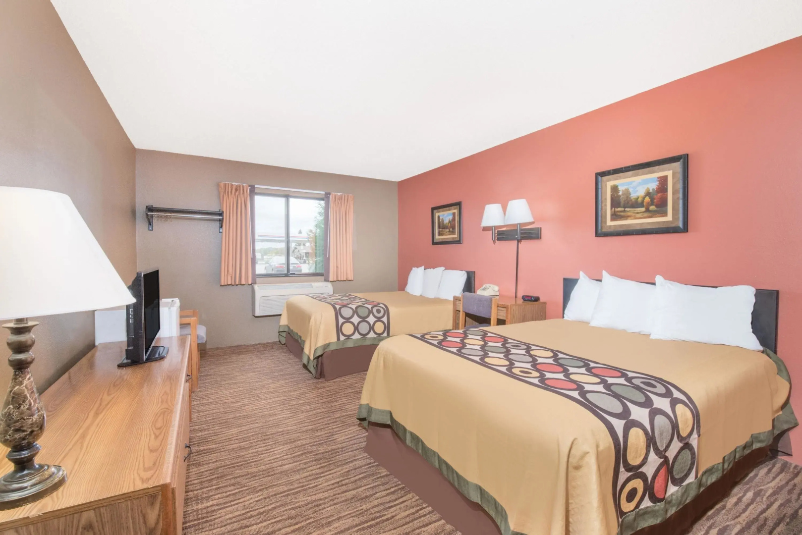 Super 8 by Wyndham Warroad
