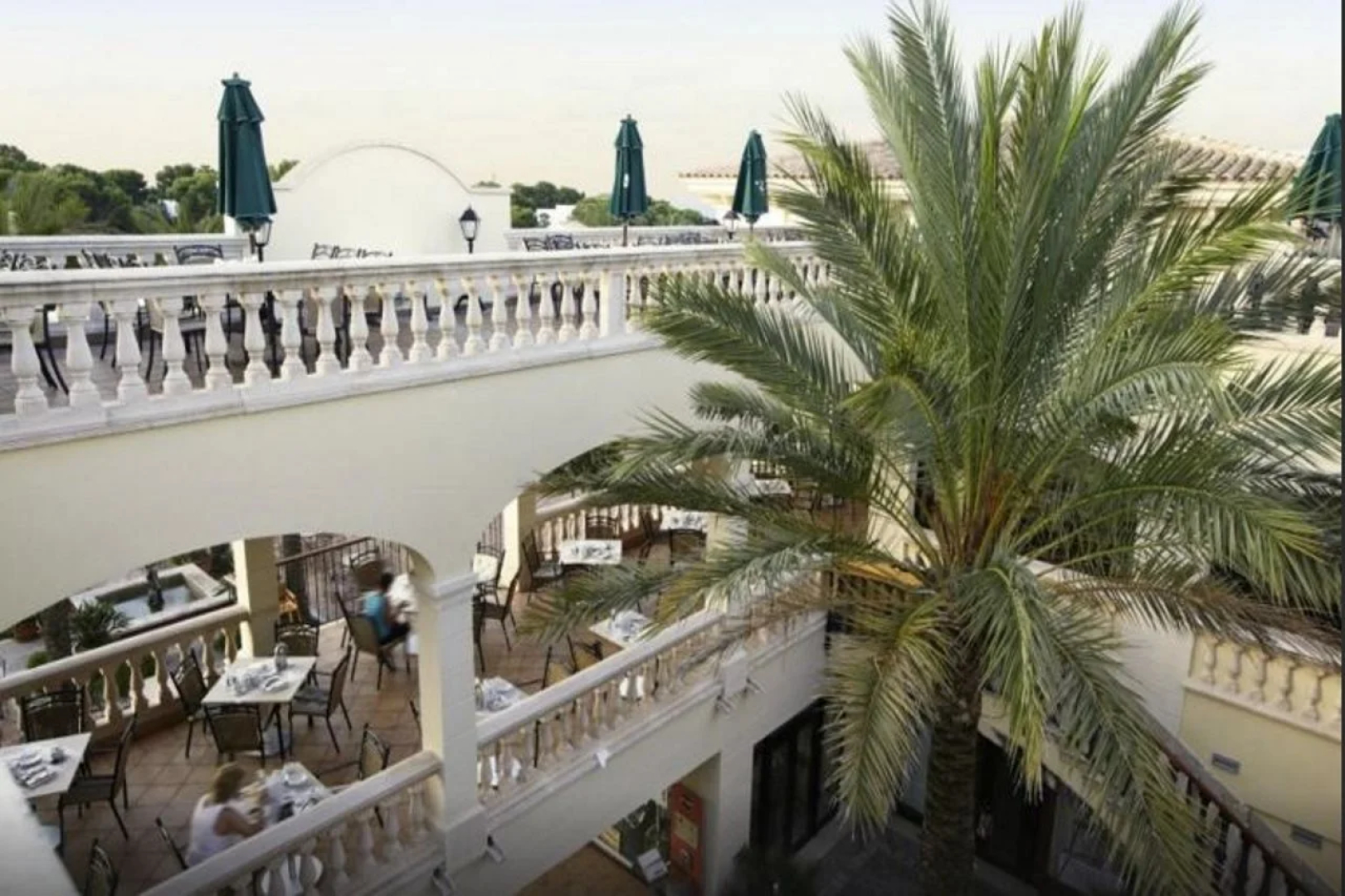 Robinson Cala Serena