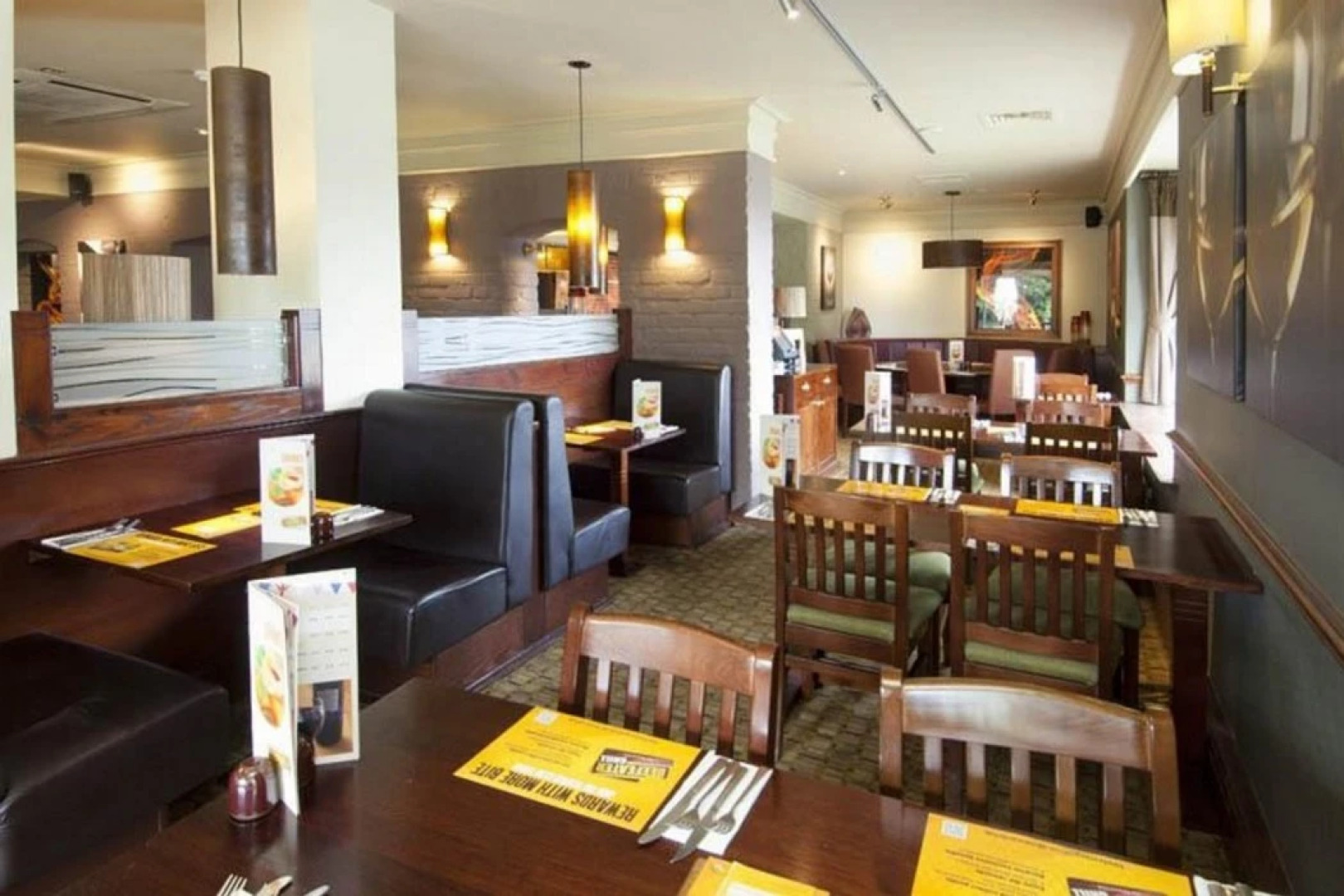 Premier Inn Leeds / Bradford Airport