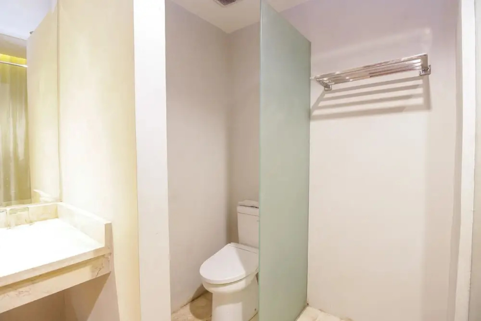 Airy Sentul Raya Jakarta KM 49.5 Bogor