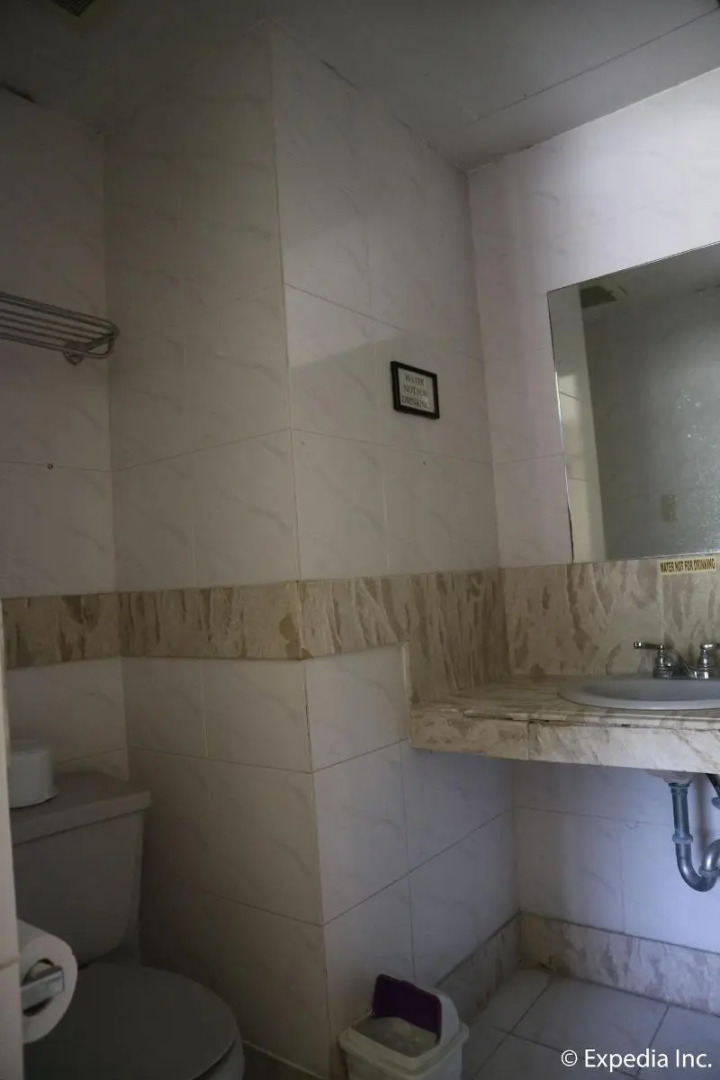 Splash Mountain Resort Hotel