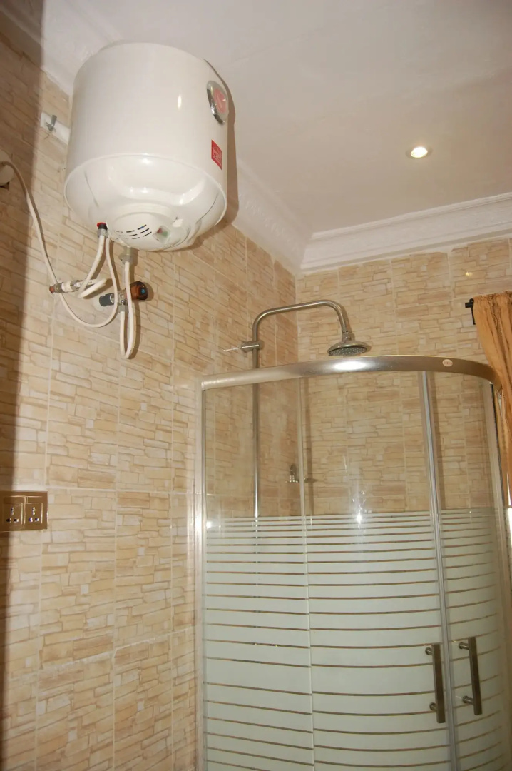 BEN AUTO guest house