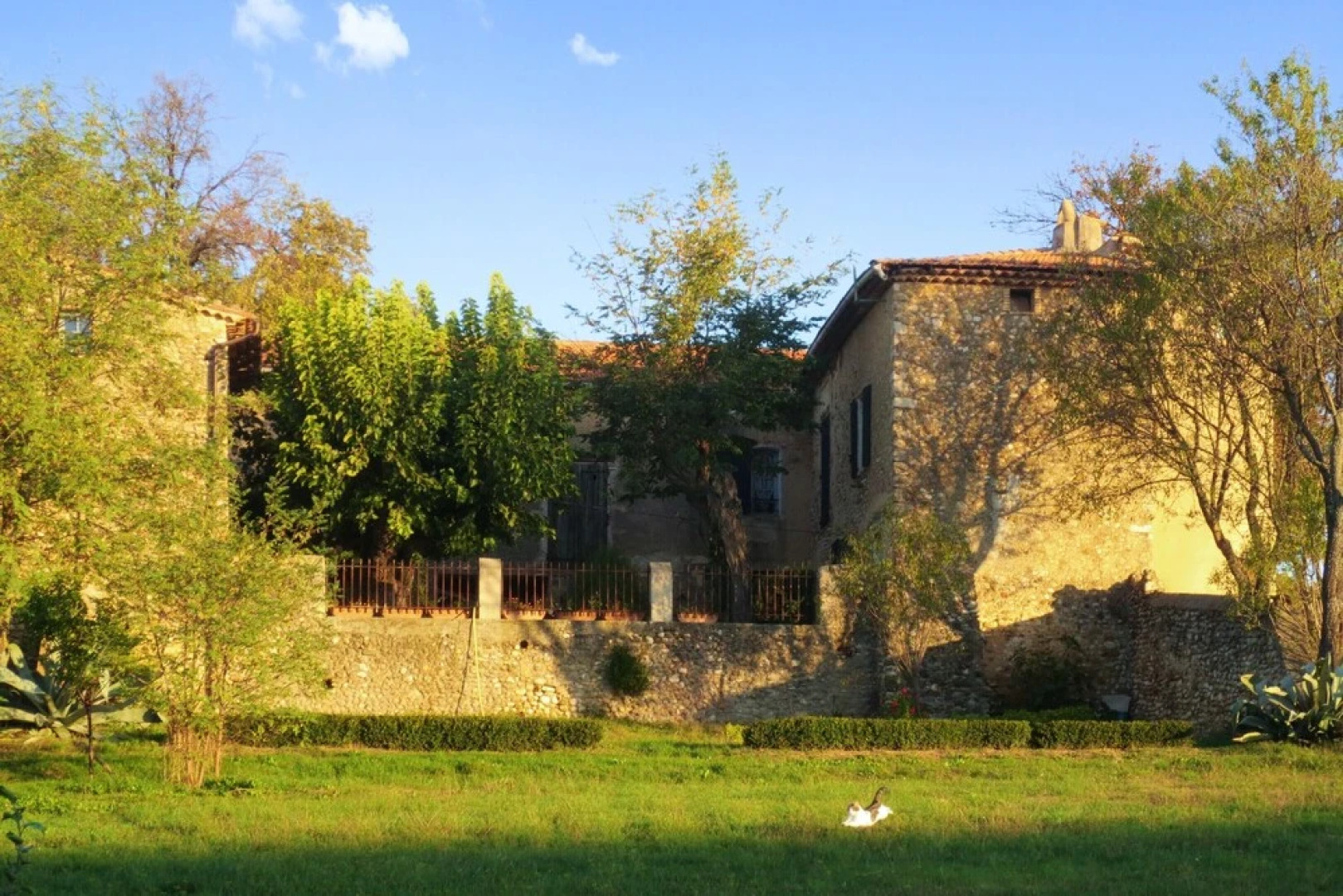House With 2 Bedrooms in Allemagne-en-provence, With Furnished Garden