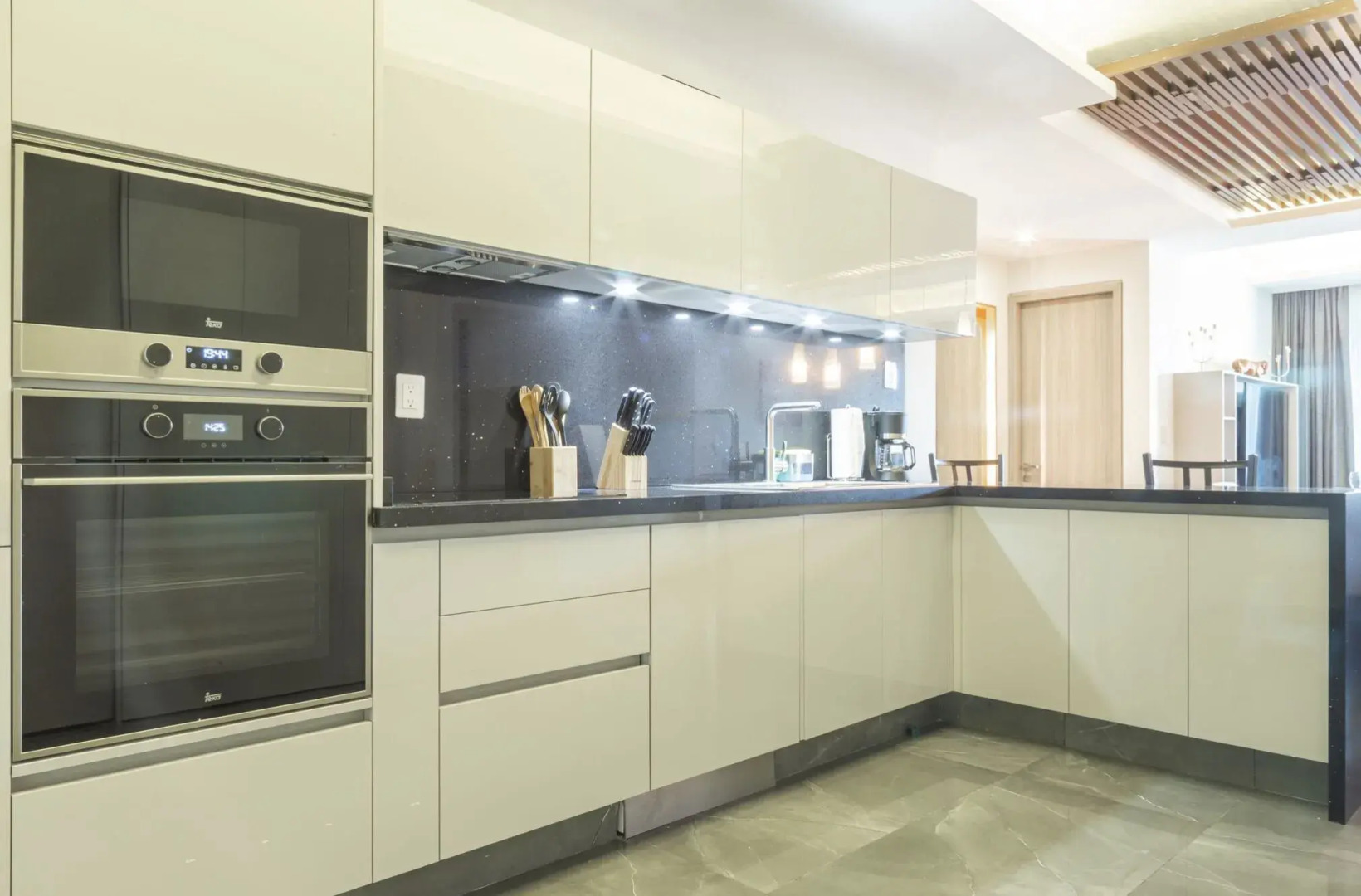 Fabulous & Exclusive Apartments With Sea View Pool BBQ Garden