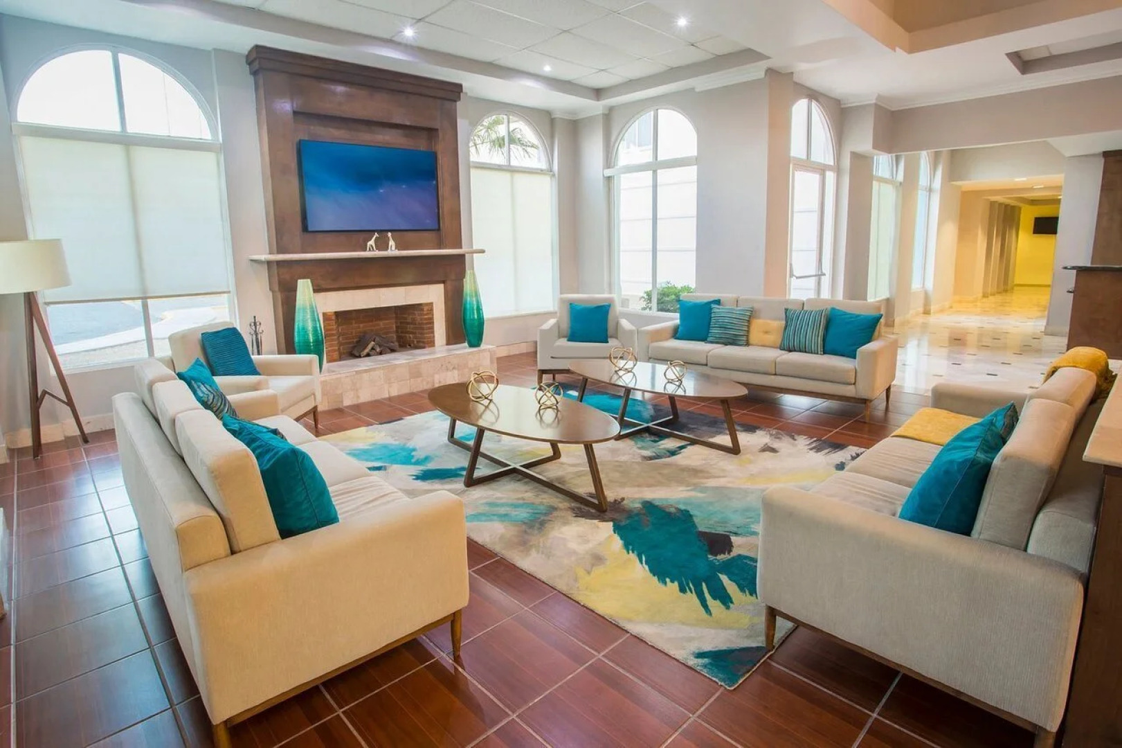 Krystal Urban Ciudad Juárez by US Consulate