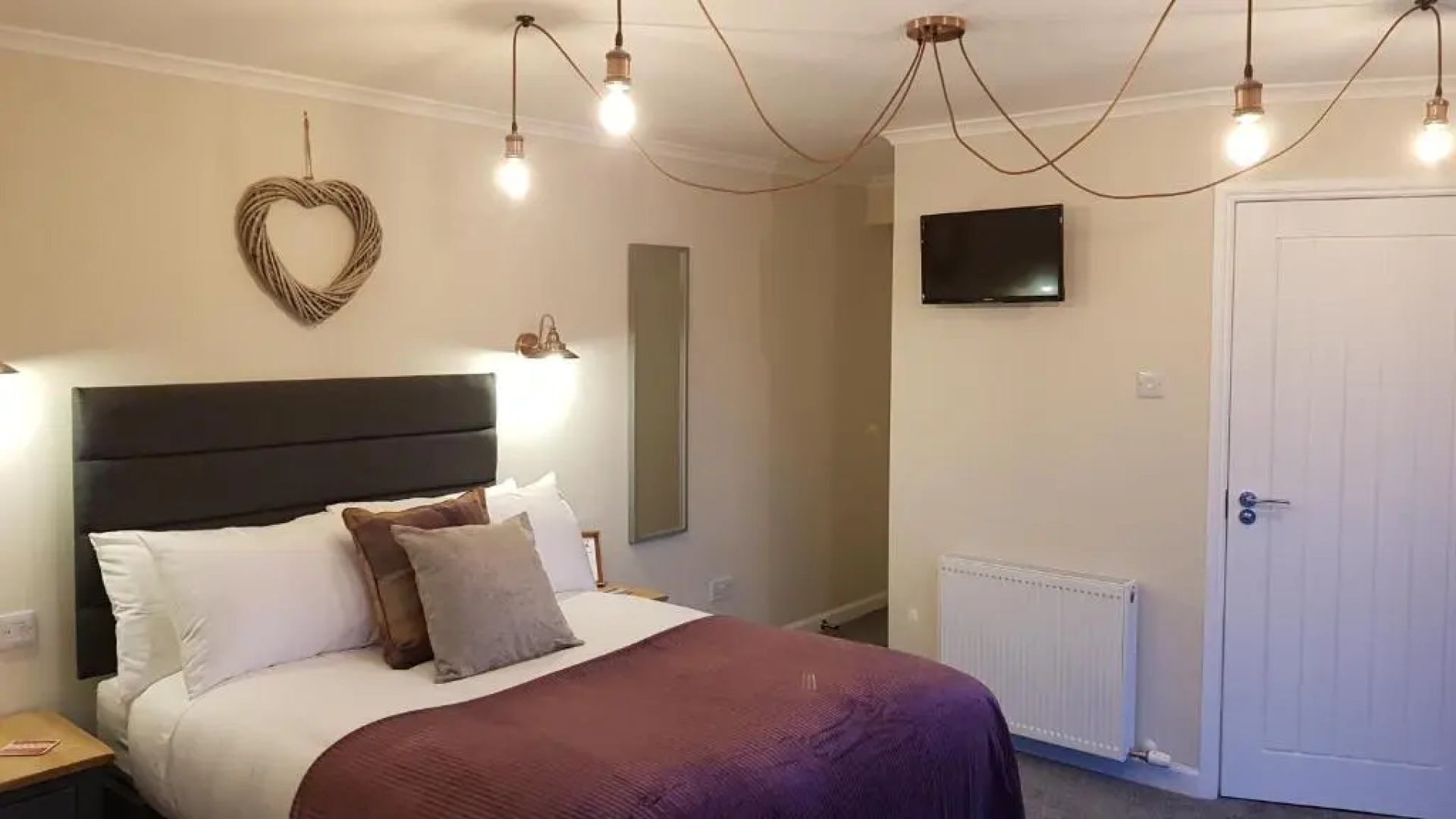 Airanloch Bed & Breakfast, Loch Ness, Adult Only