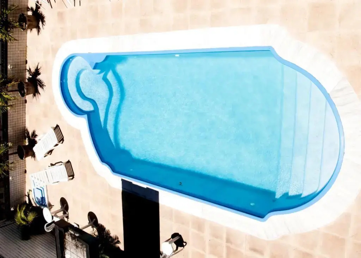 Las Brisas Beach Hotel