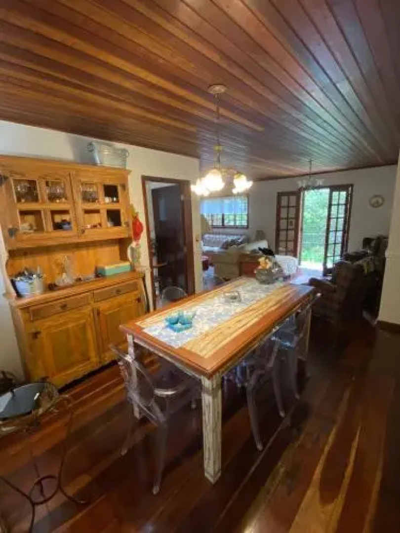 Apartamento em Condomínio Campos do Jordão