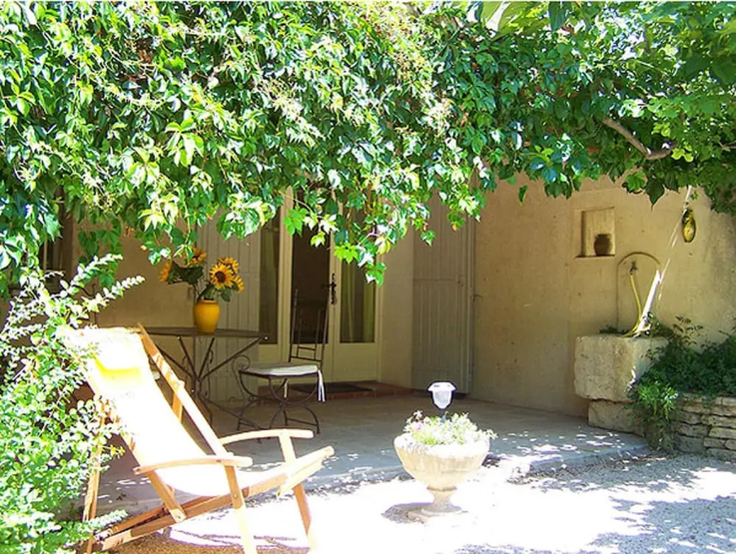 House With one Bedroom in Cavaillon, With Pool Access, Enclosed Garden