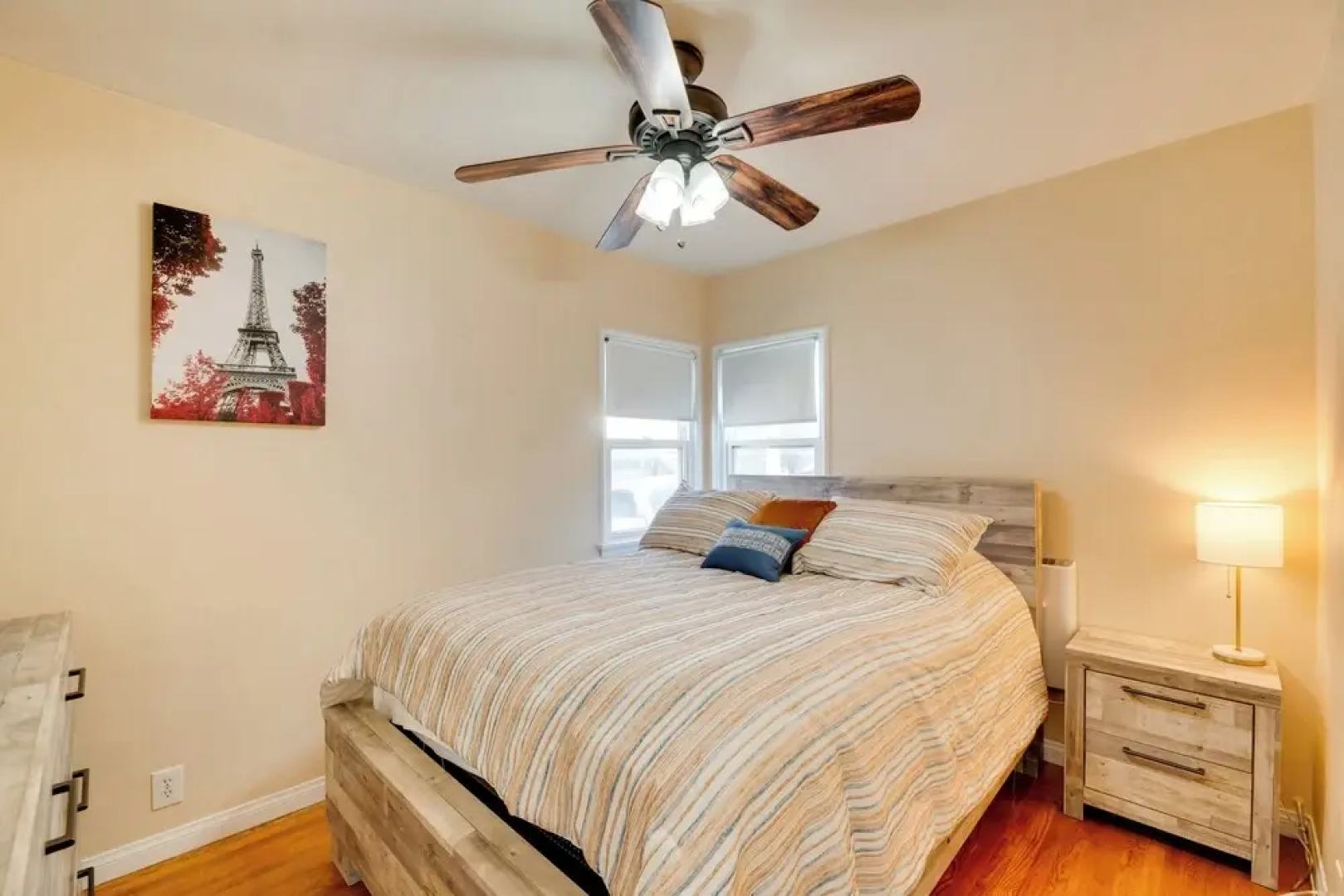 Walk to Sand & Surf - Bright Manhattan Beach Apt!
