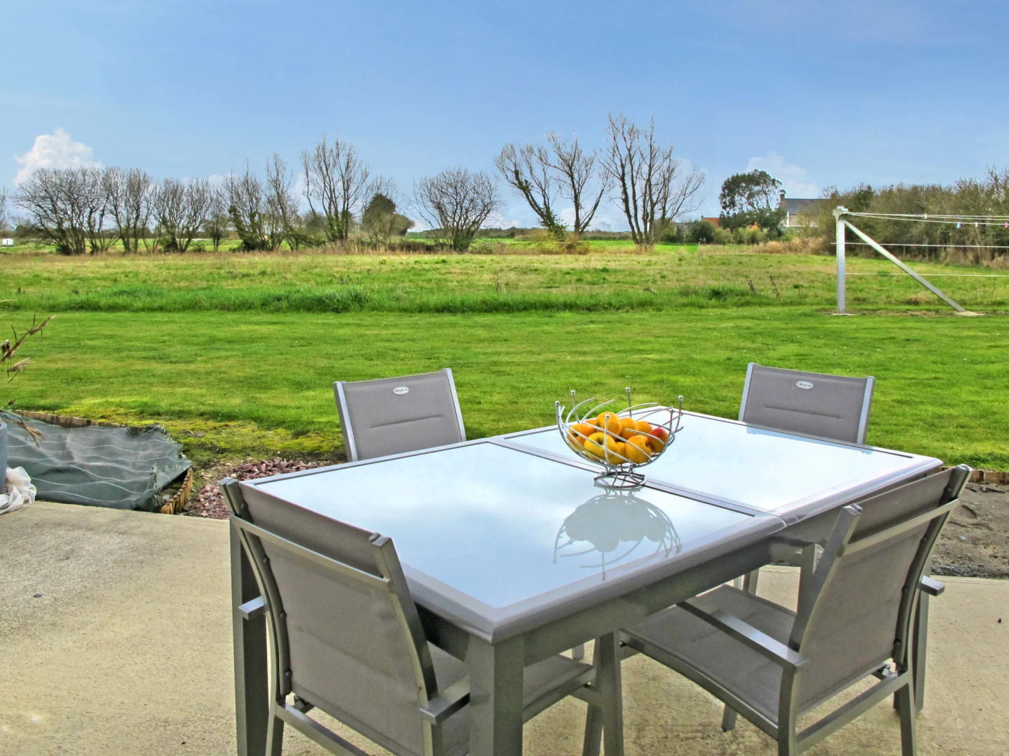 Holiday Home Dans la Prairie - CEZ404