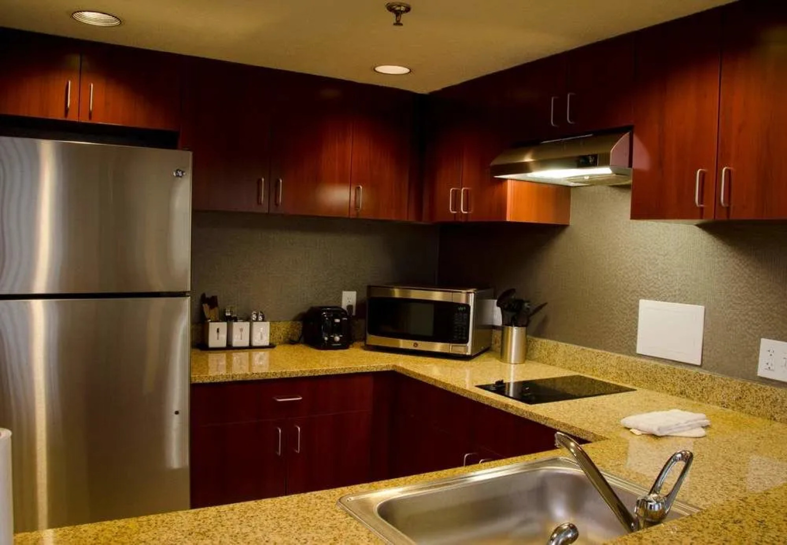 Courtyard Waterbury Downtown