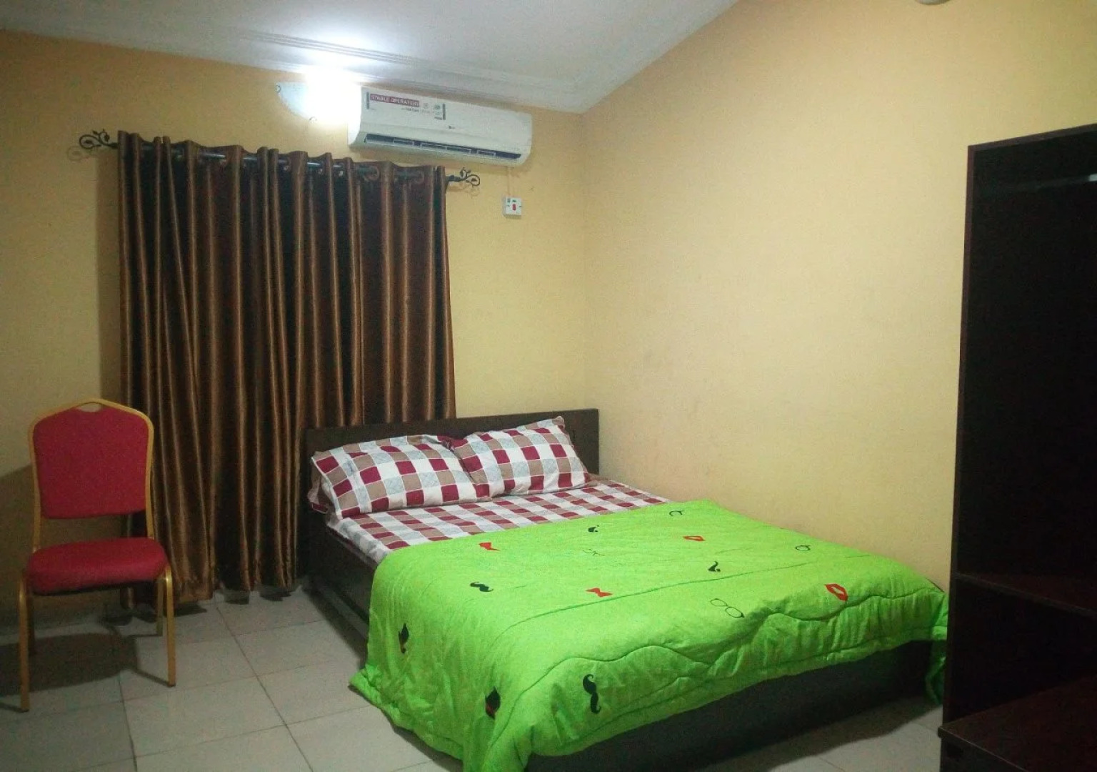 No 19 Hotel and Lounge