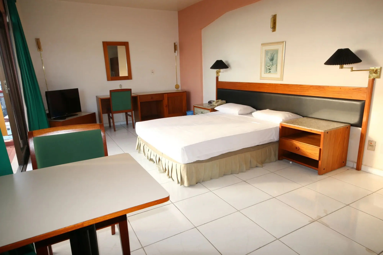 Taj Mahal Continental Hotel