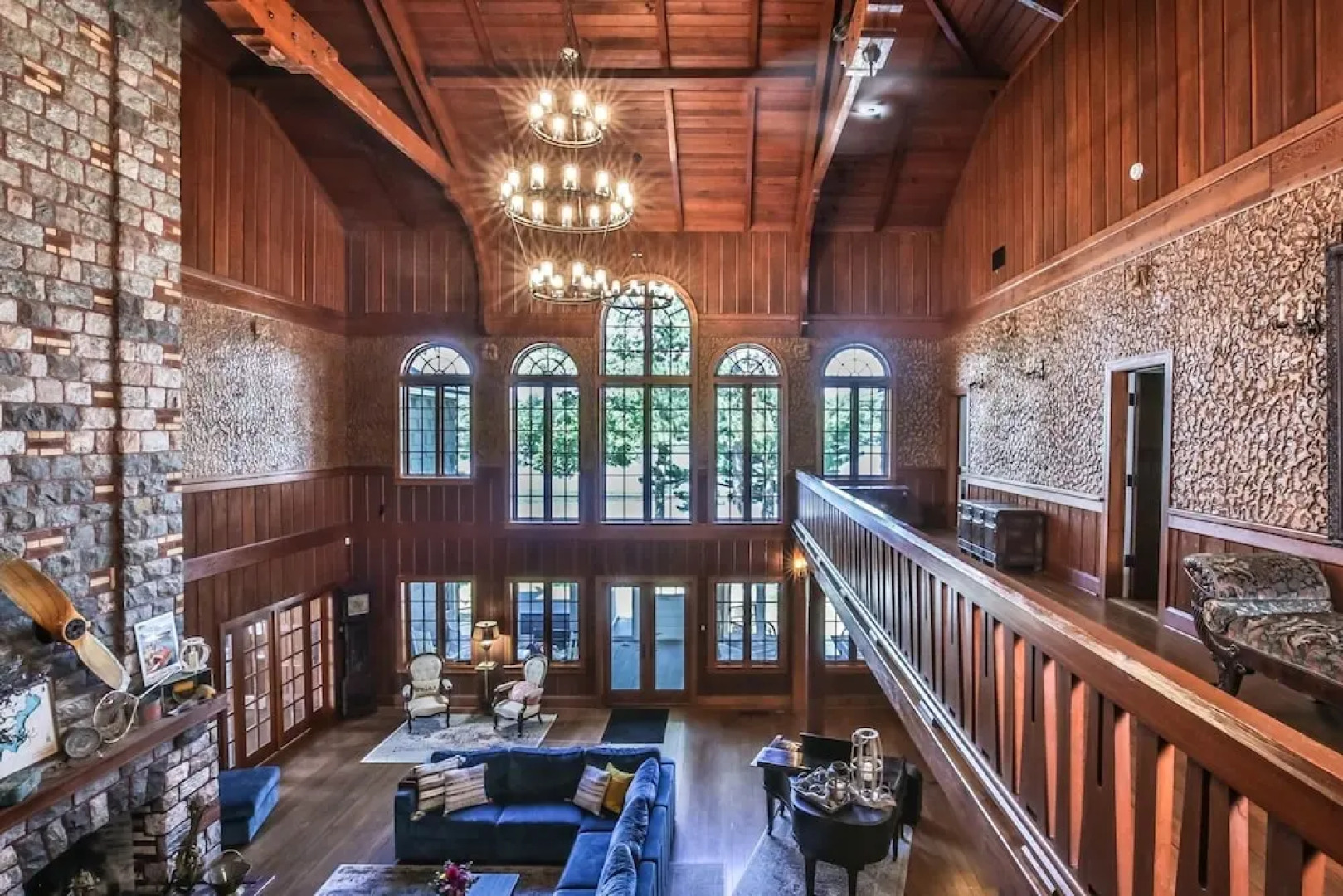 Indian Point Manor - Hiller Vacation S 9 Bedroom Estate