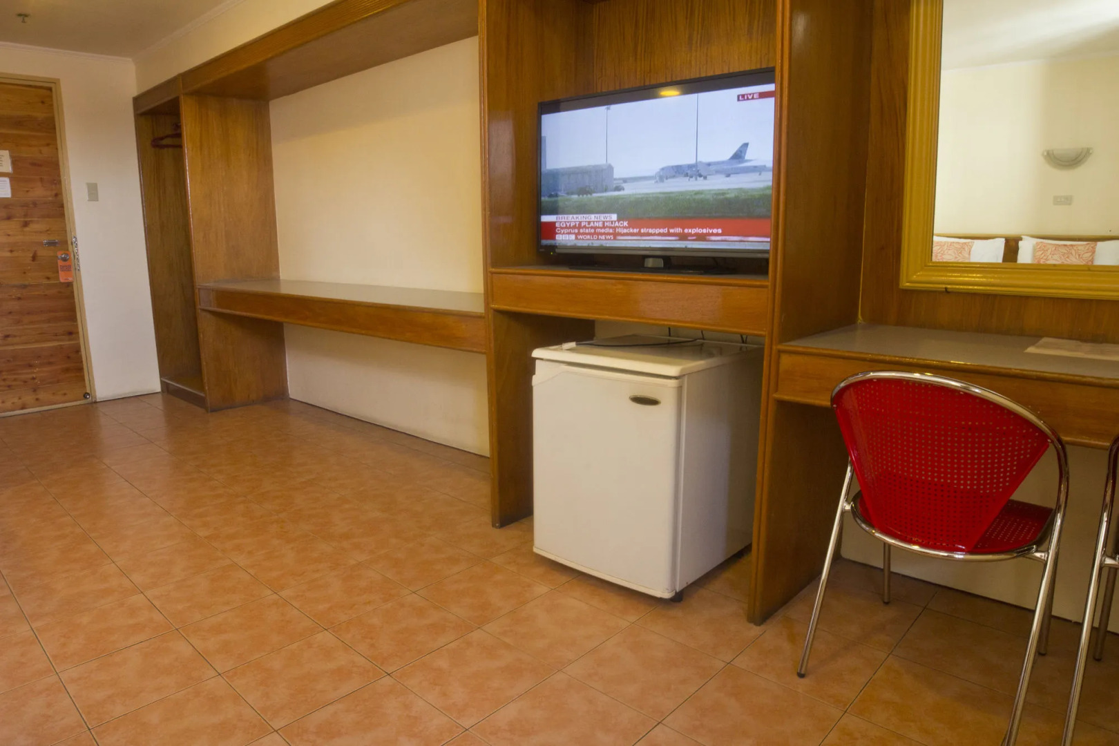 Nichols Airport Hotel