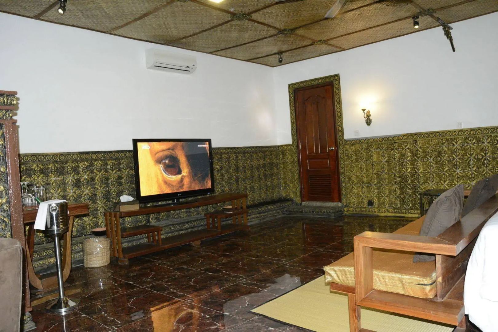 Le Hotel Hotel