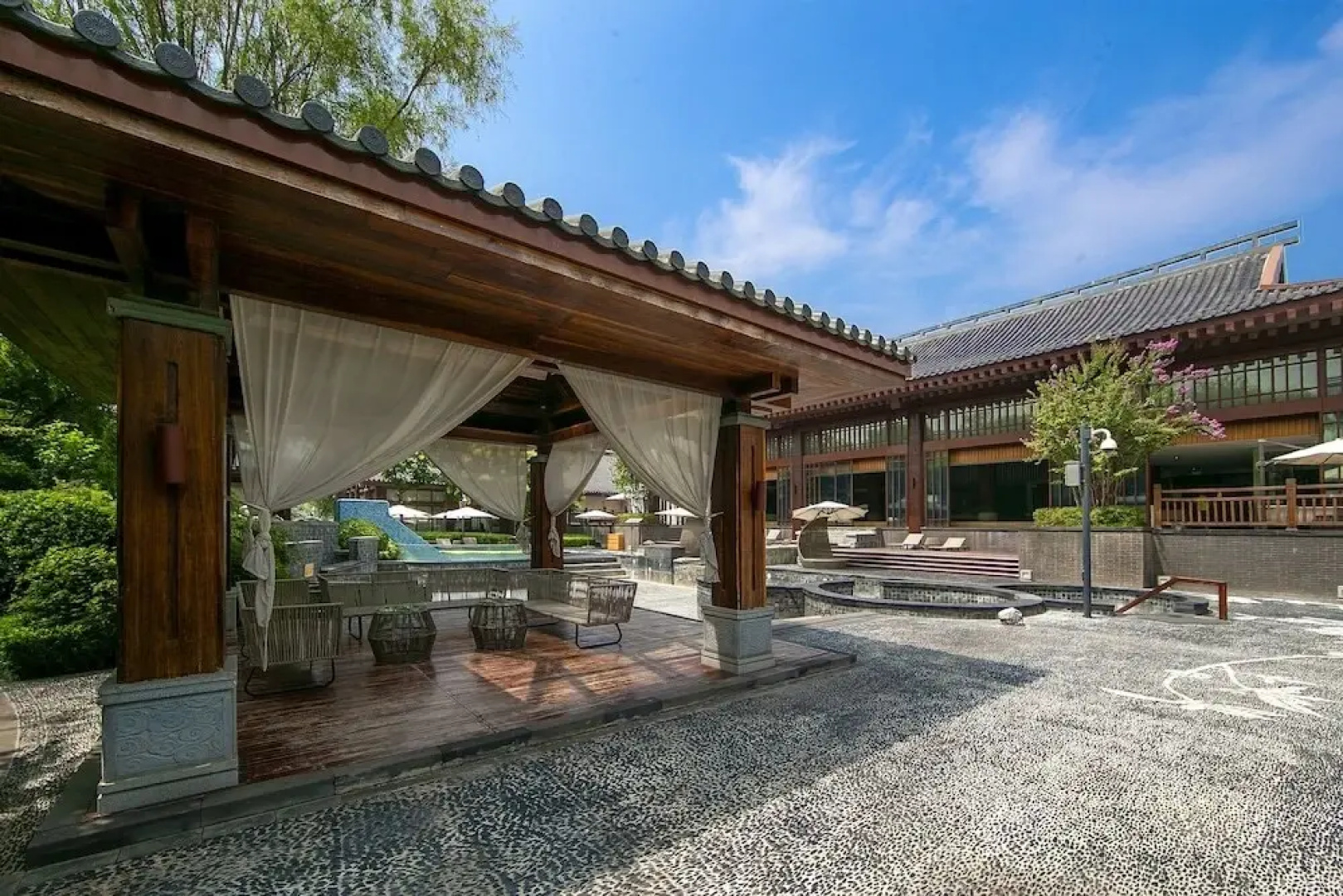 Angsana Xian Lintong