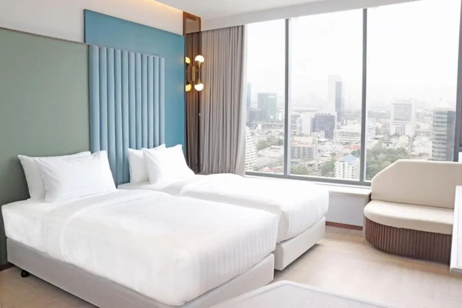 The Quarter Ratchayothin by UHG