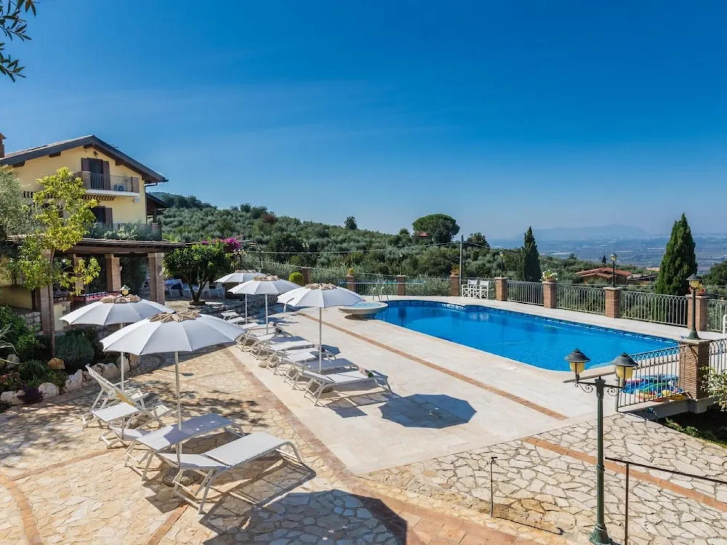 Belvilla by OYO Villa Casetta