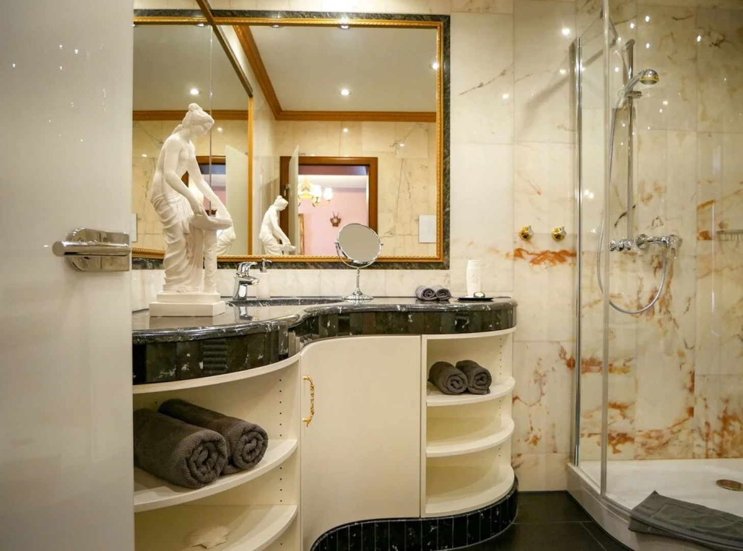 MALINA Luxury Apartments & Spa