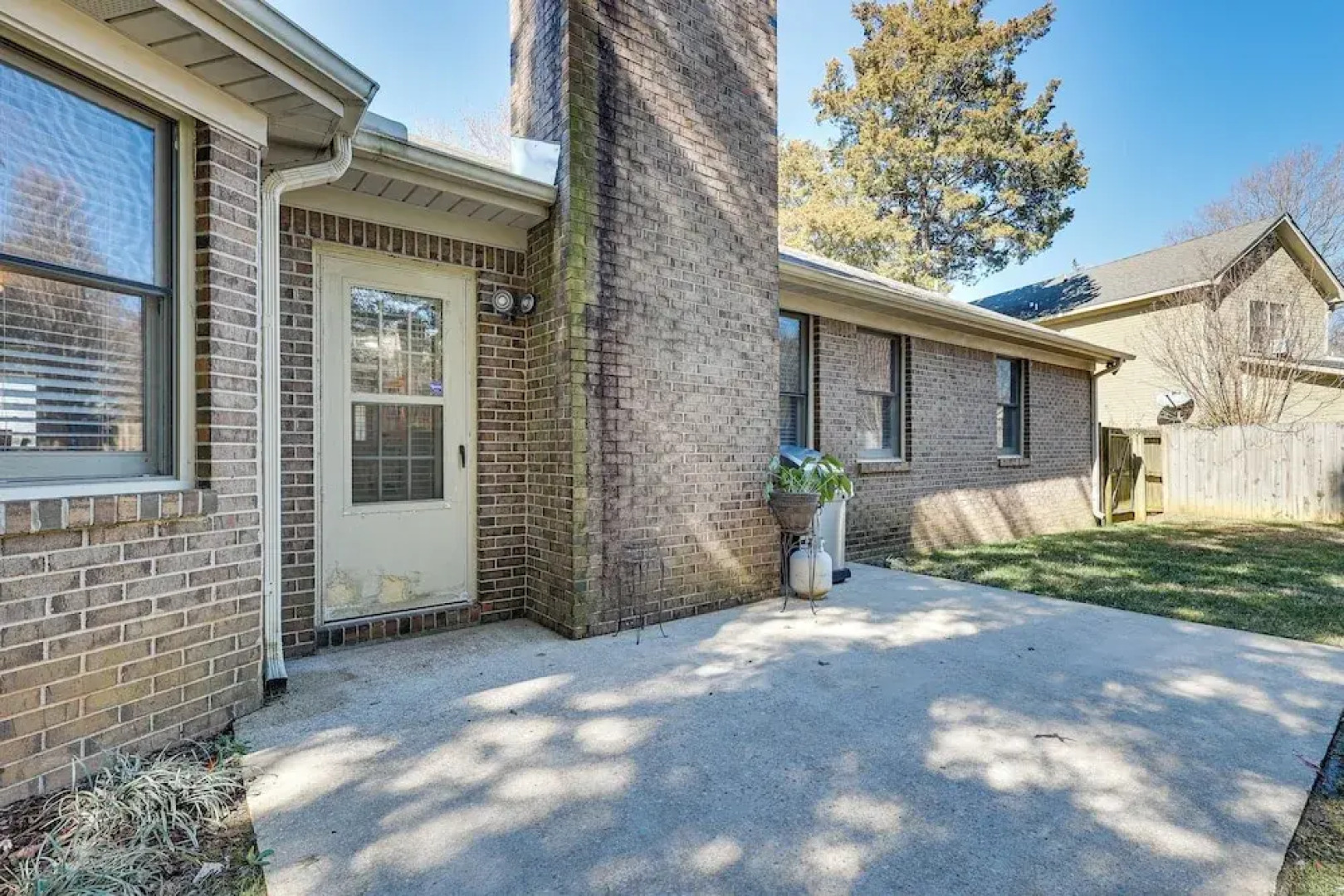 Lovely Decatur Home w/ Yard ~ 6 Mi to Town!