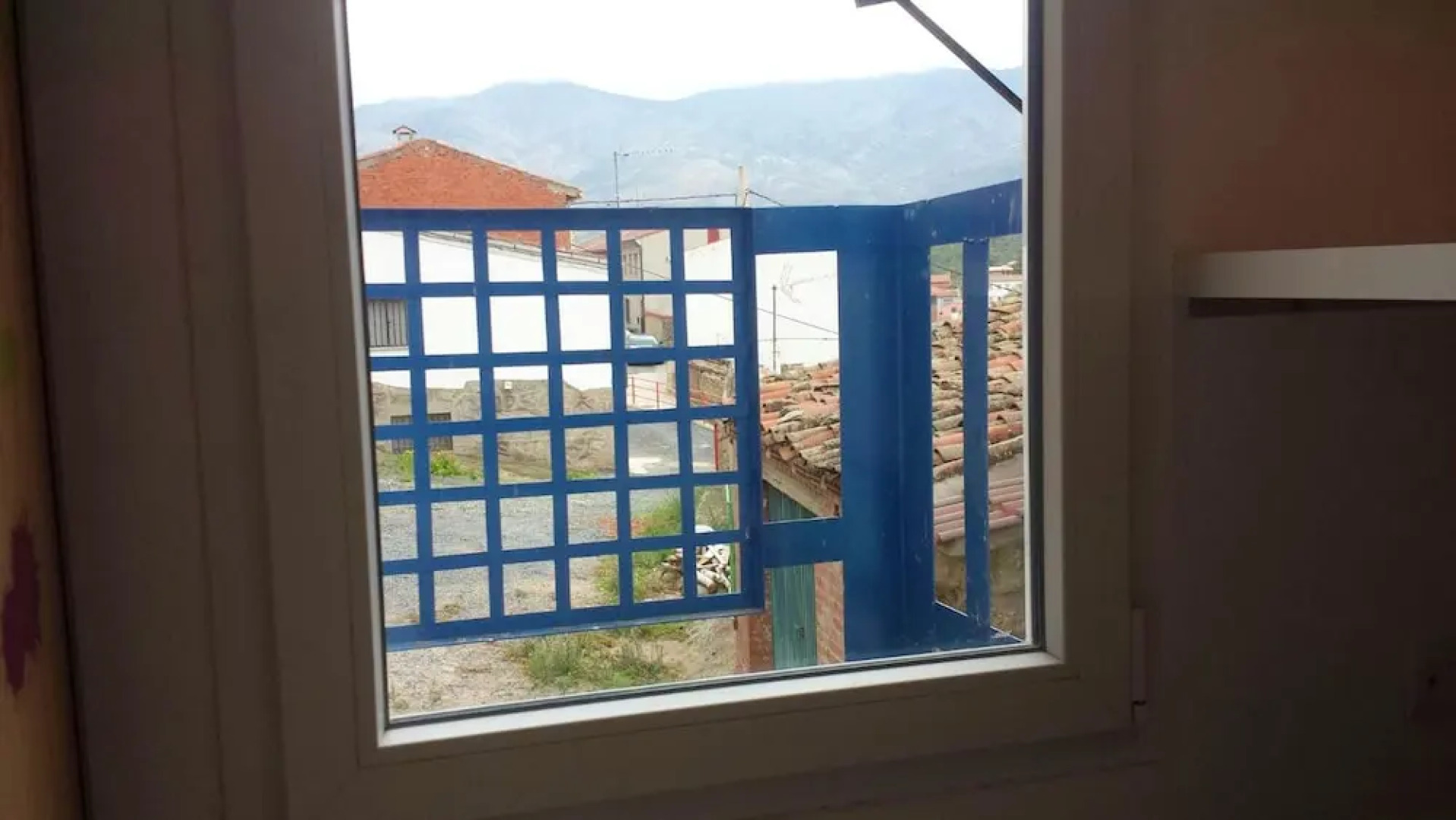 House With 3 Bedrooms in Burgohondo, With Wonderful Mountain View and Terrace