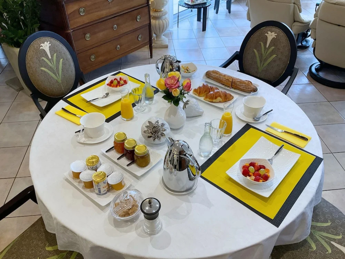 Villa l'Olivier, Chambre d'Hôtes Les Volets Bleus