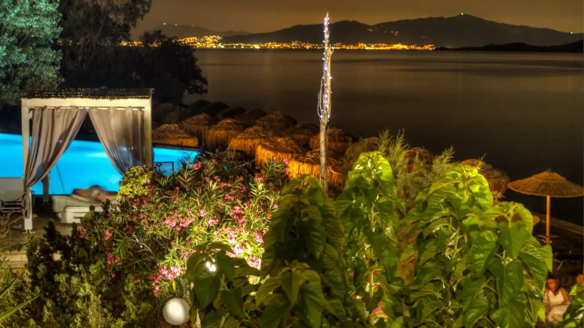 Venus Beach Bungalows Hotel