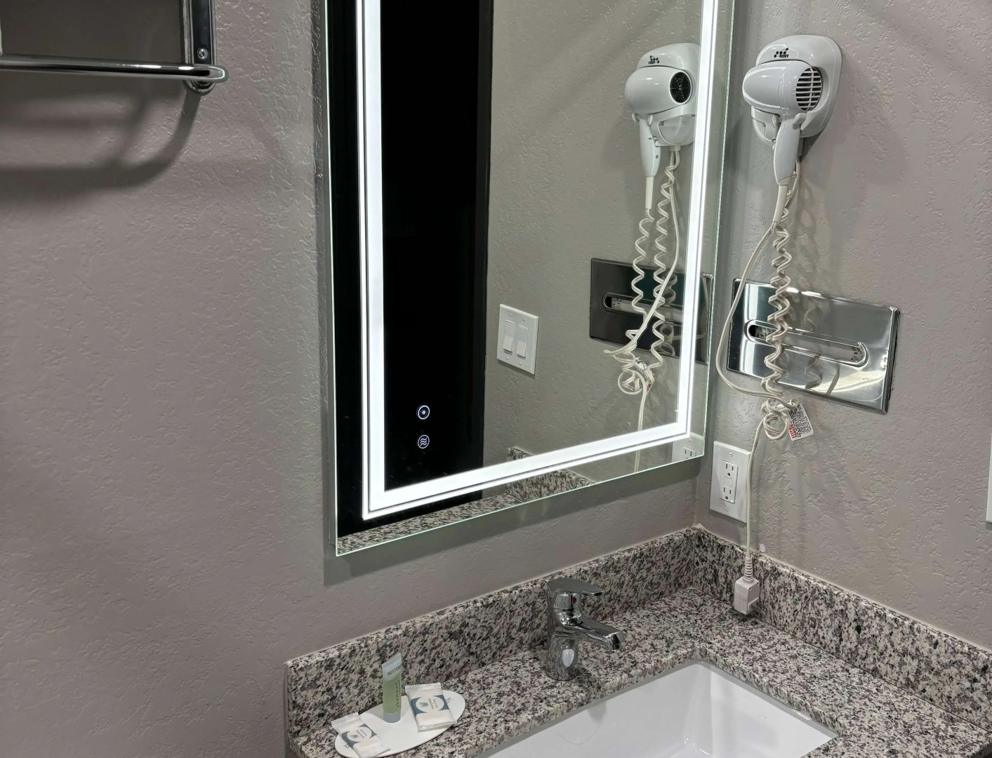 Super 8 Springfield North I-44