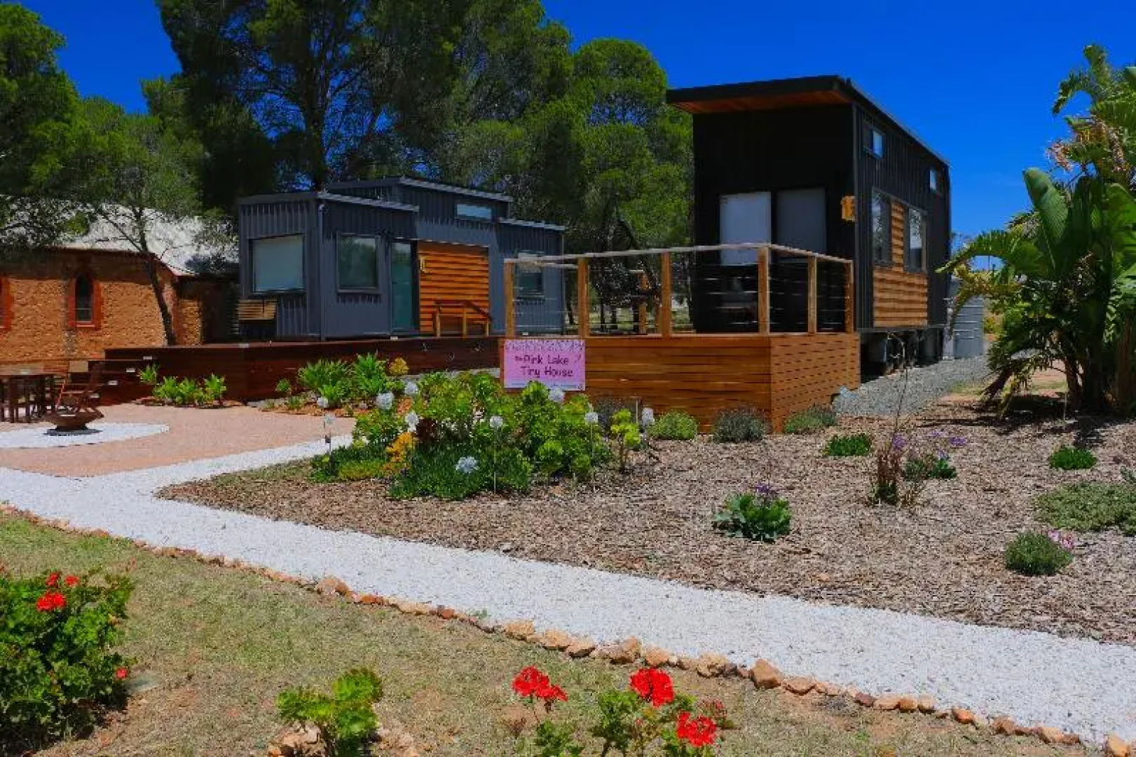 The Pink Lake Tiny House - 'sakura'