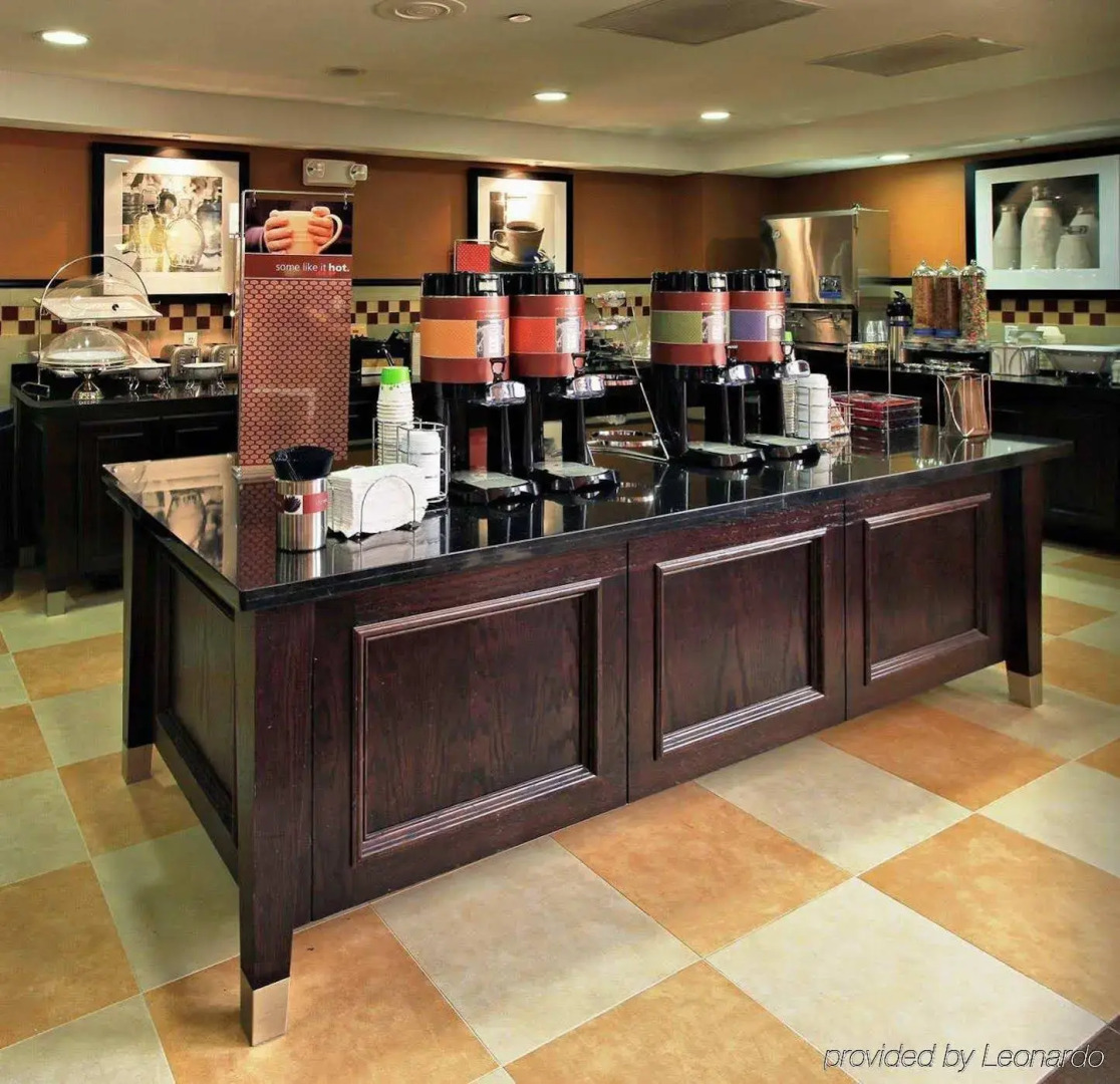 Hampton Inn & Suites Dallas/Lewisville-Vista Ridge Mall, TX