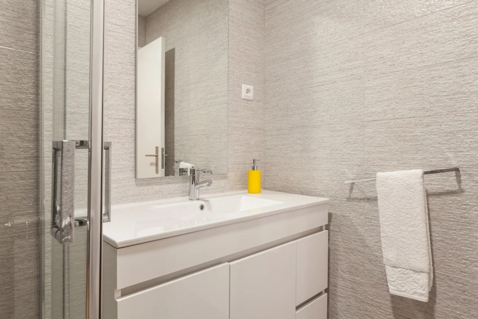 Feel at Home - Private Parking