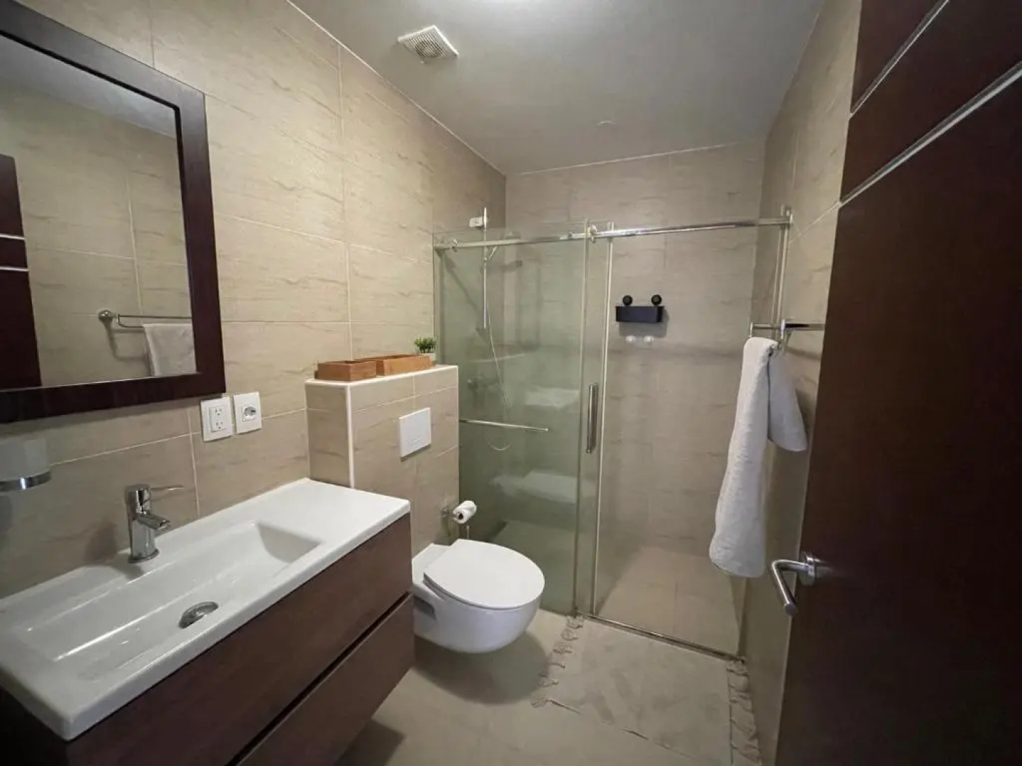 NEWLY STYLED Beach house 'White Sands' GreenView BlueBay Golf & Beach Resort Curaçao 2 bedrooms 2 bathrooms Gated Community Ground Floor Terrace Including Pool & Beach Access Fully Airconditioned Family Friendly