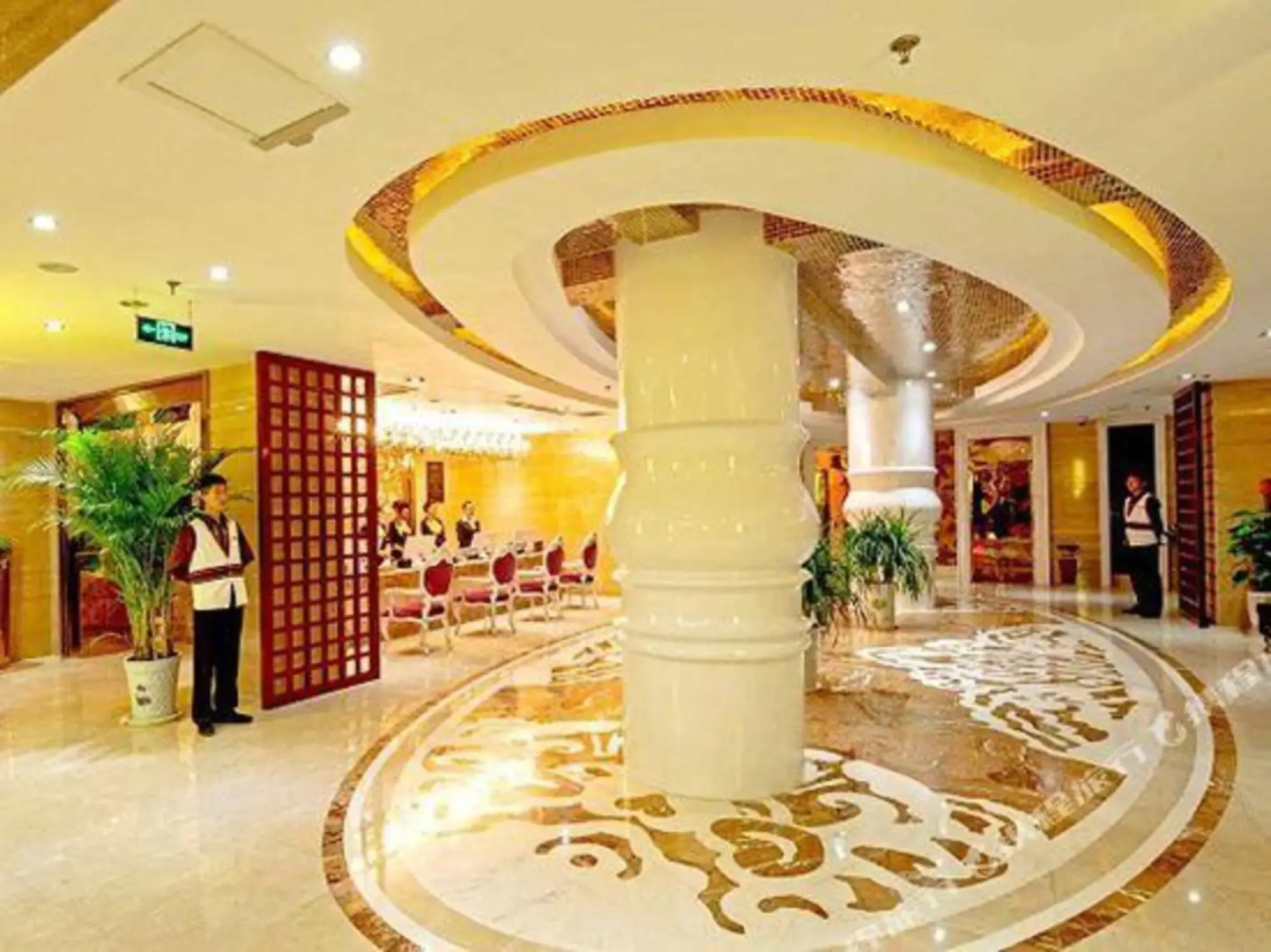 Xindong Yunhai Business and Leisure Hotel