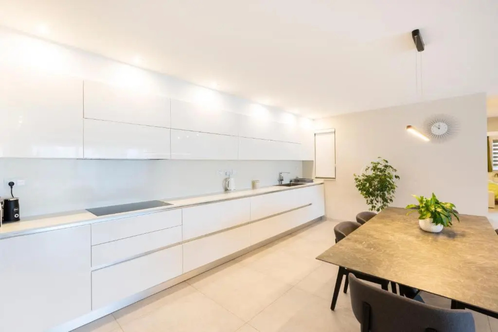 NGH12 - Lovely, spacious 2 bedroom apartment.