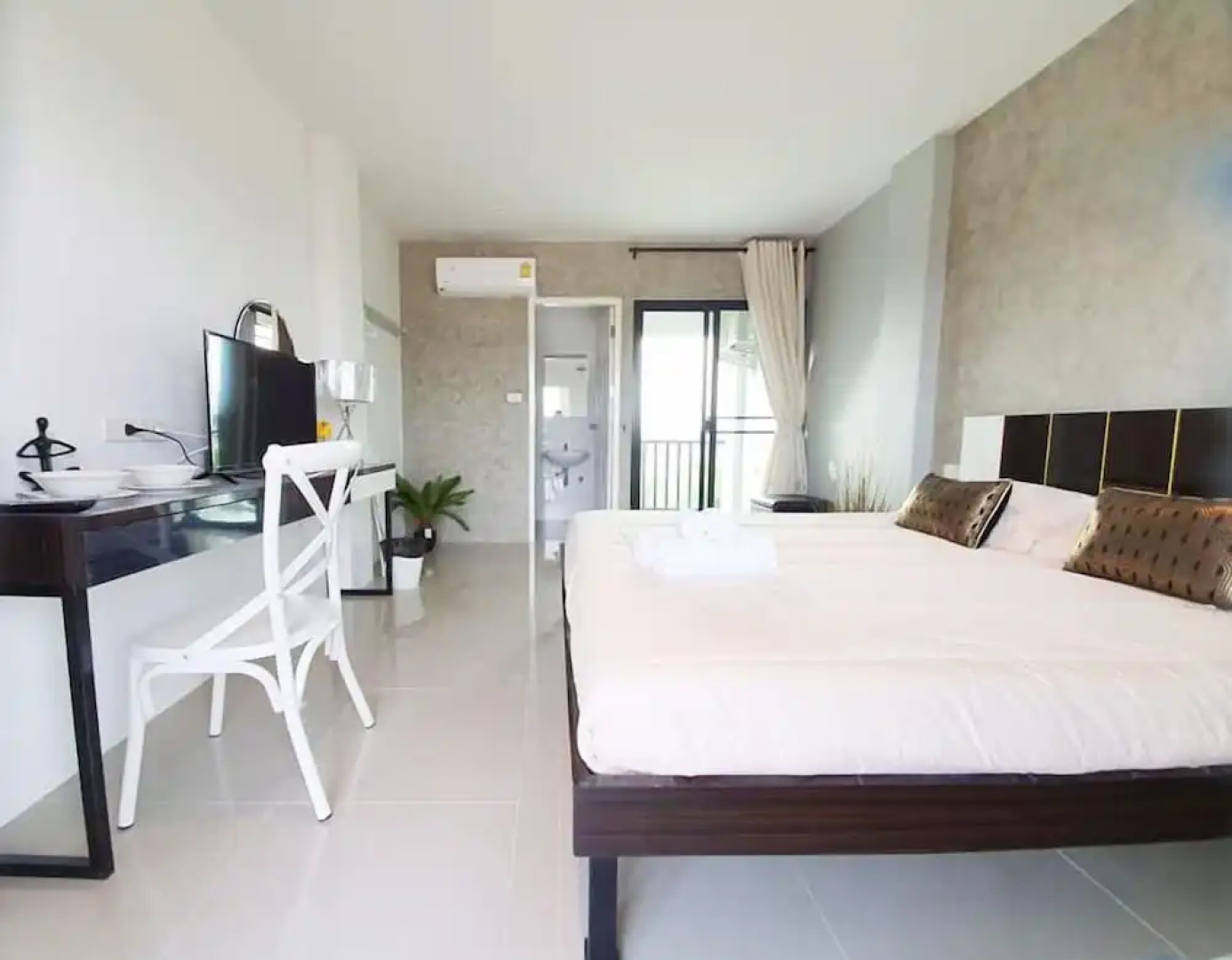 Samutsakorn Apartment