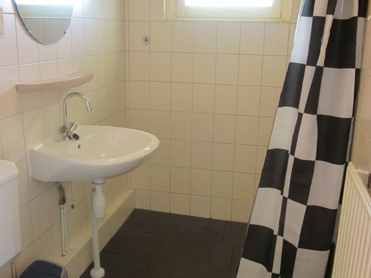 Neat Bungalow With Garden and Terrace, Near Hoorn