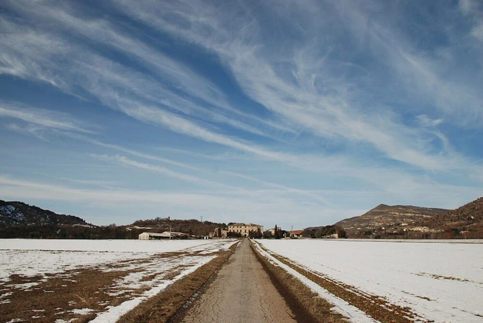 House With 2 Bedrooms in Mirabeau, With Wonderful Mountain View and Fu