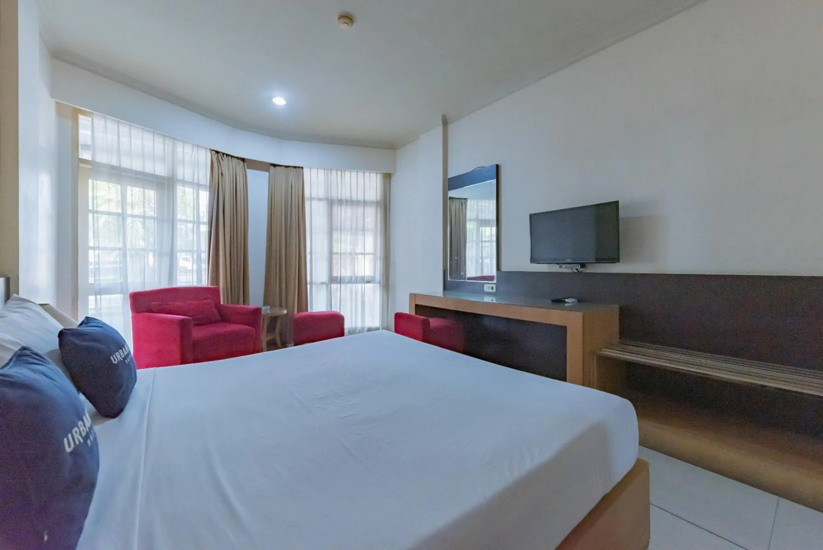 Crown Hotel Tasikmalaya