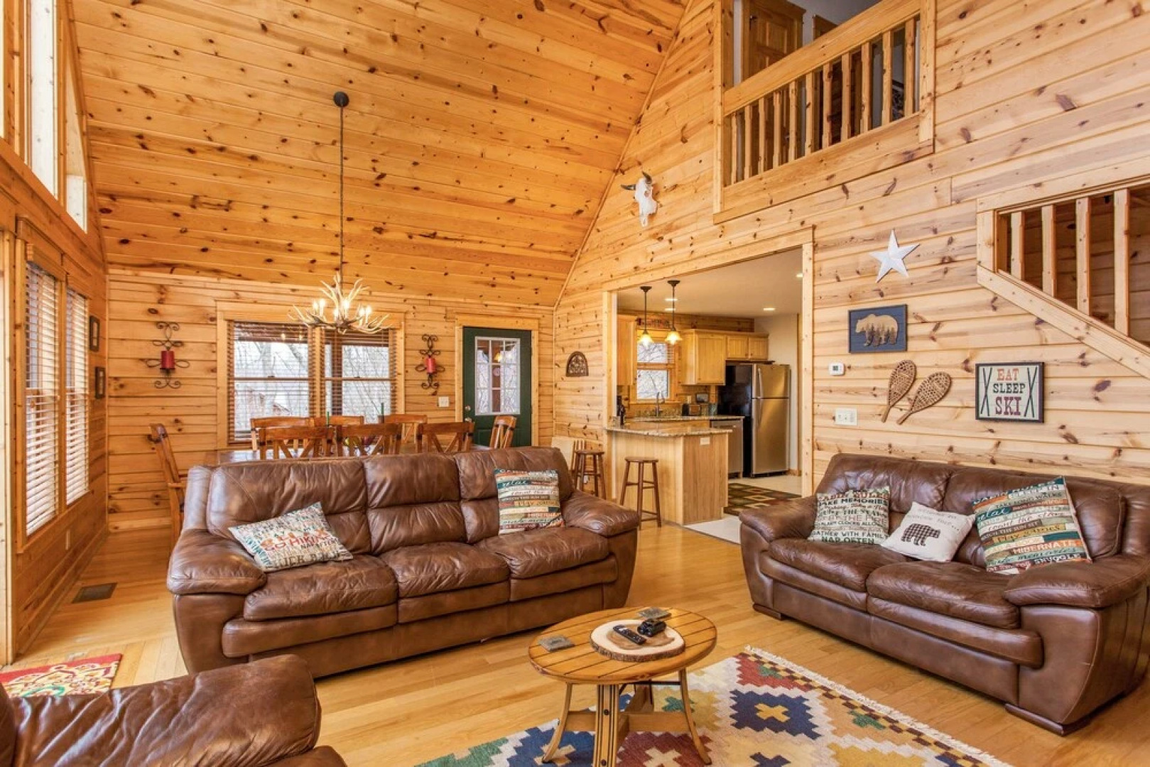 69 Valley Heights Home 4 Bedrooms 3.5 Bathrooms Home