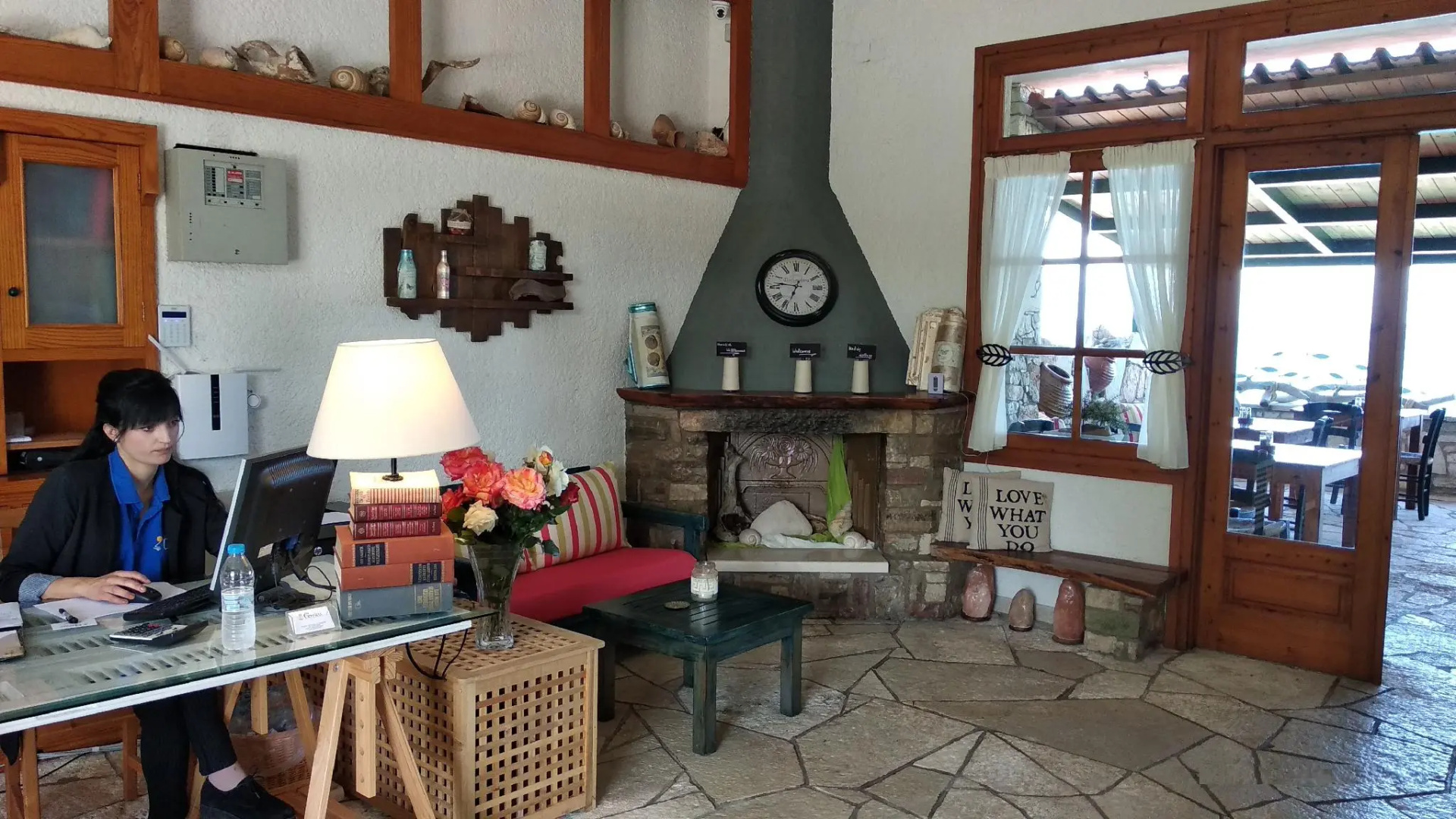 Grekis Hotel and Apartments