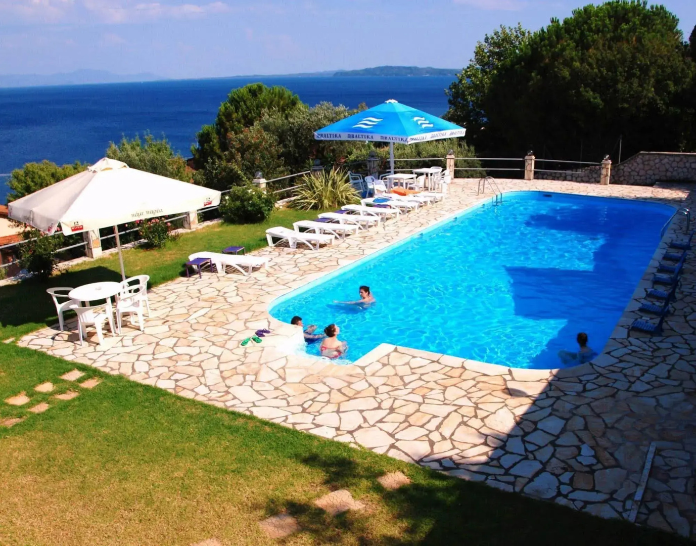 Anna Apartments
