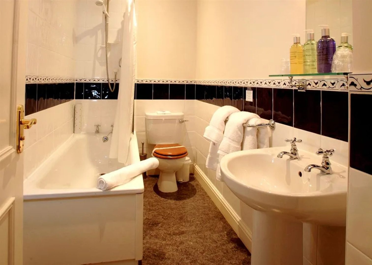 Lakehouse at The Waterhead Inn