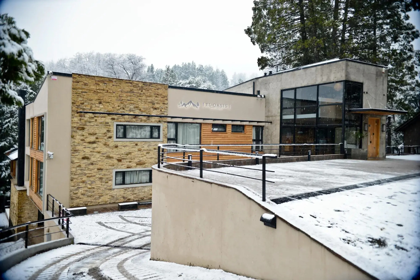 El Oasis Apart Hotel