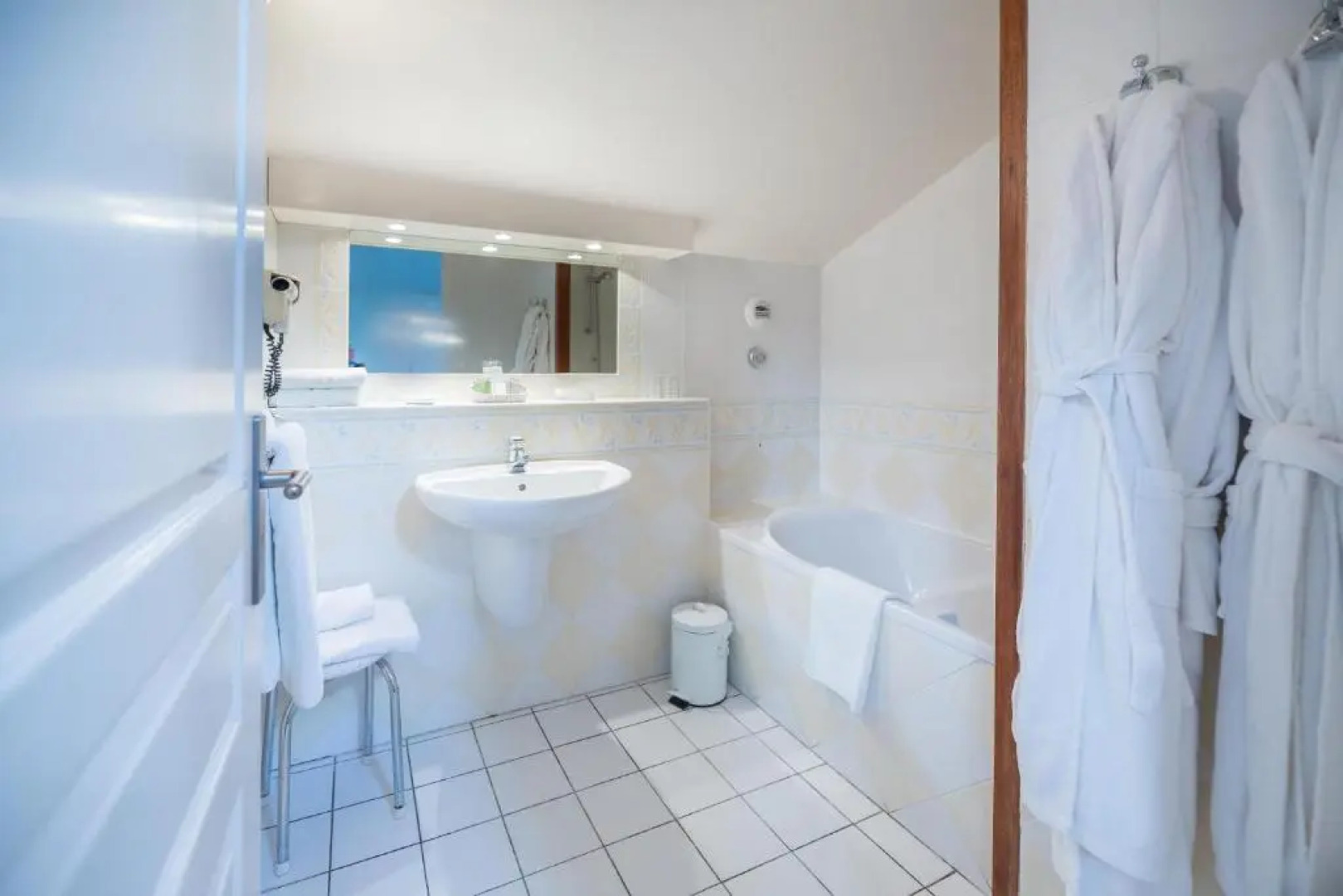 Hôtel Ithurria - Les Collectionneurs