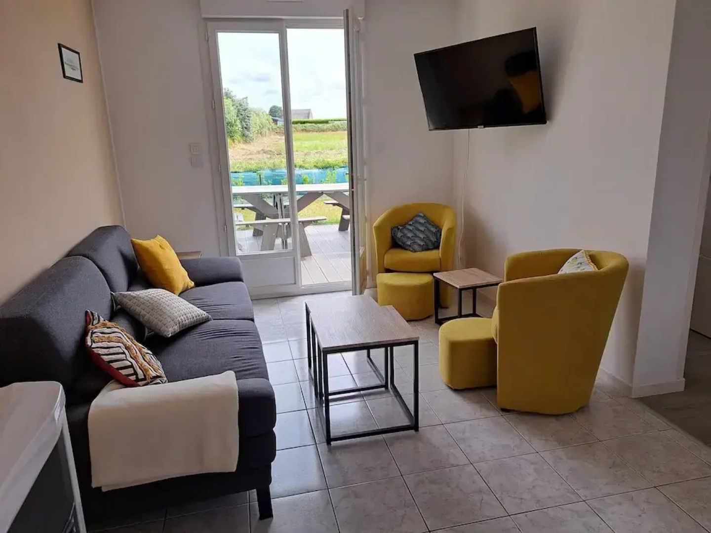 Comfortable Holiday Home Near the Beach