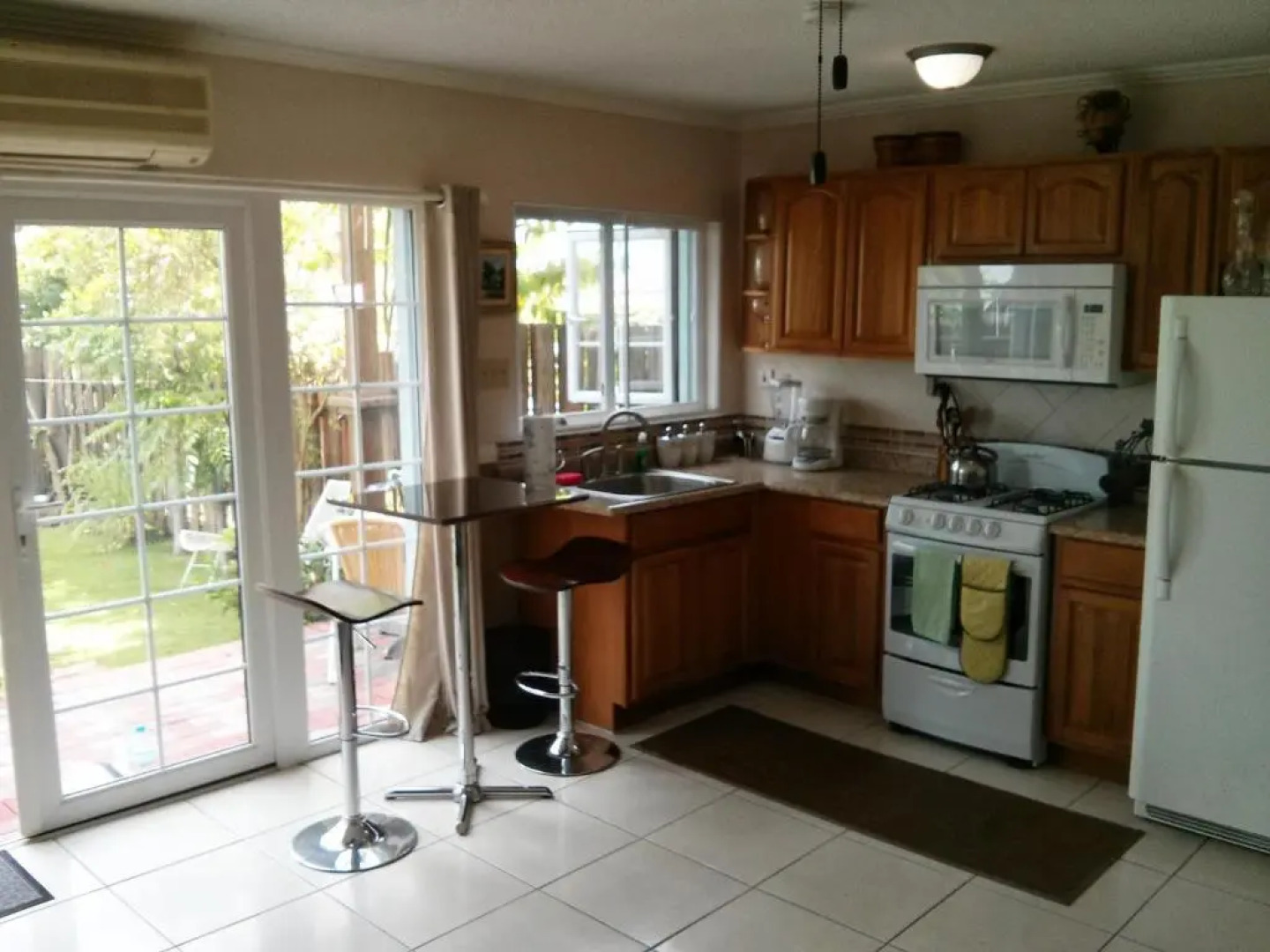 Signature's 21 At the Country Club