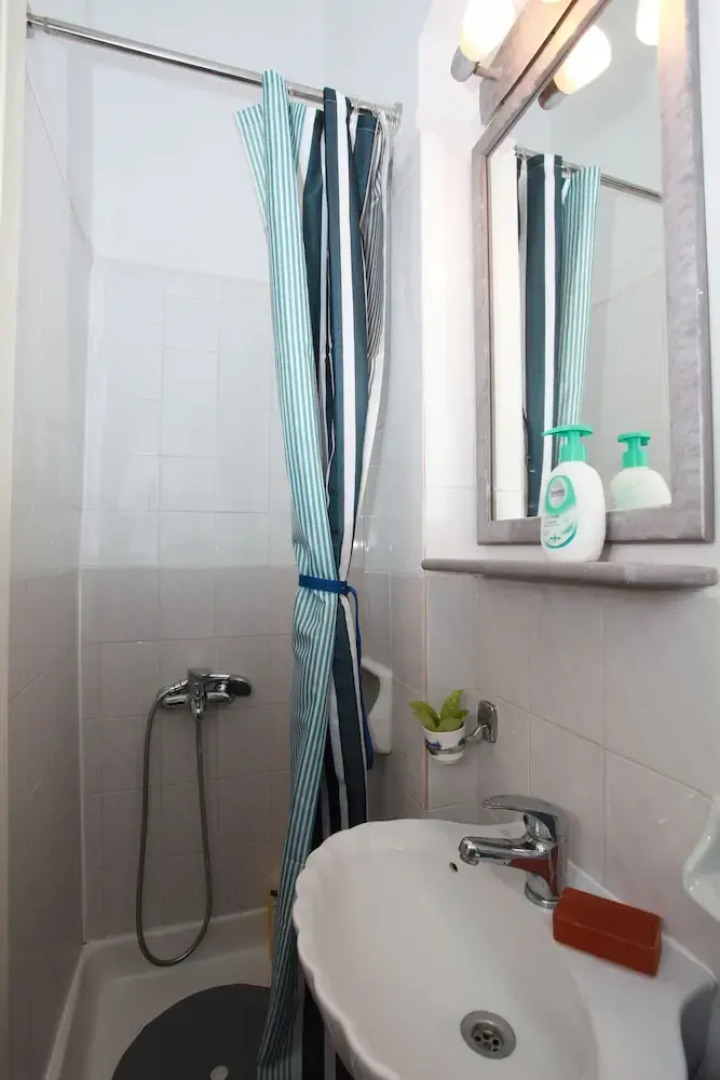 Just a hop away from the beach